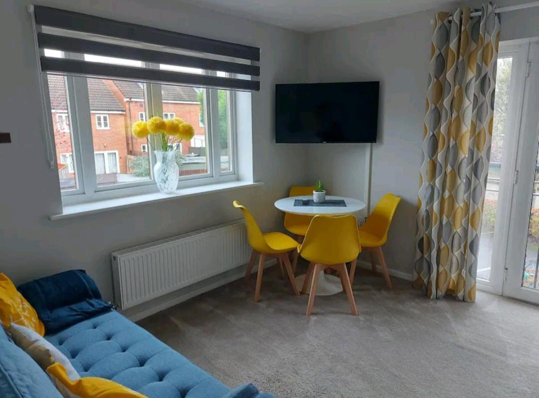 2 Bedroom Apartment Exhall Eksteriør bilde