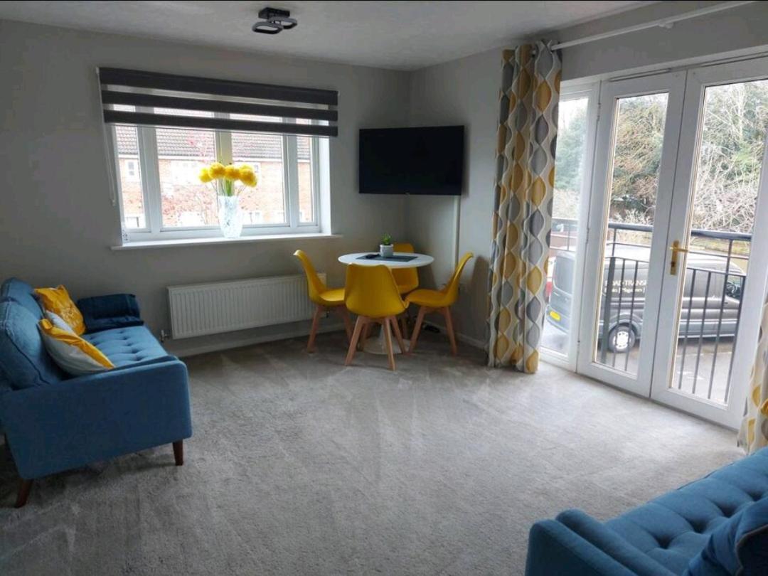 2 Bedroom Apartment Exhall Eksteriør bilde