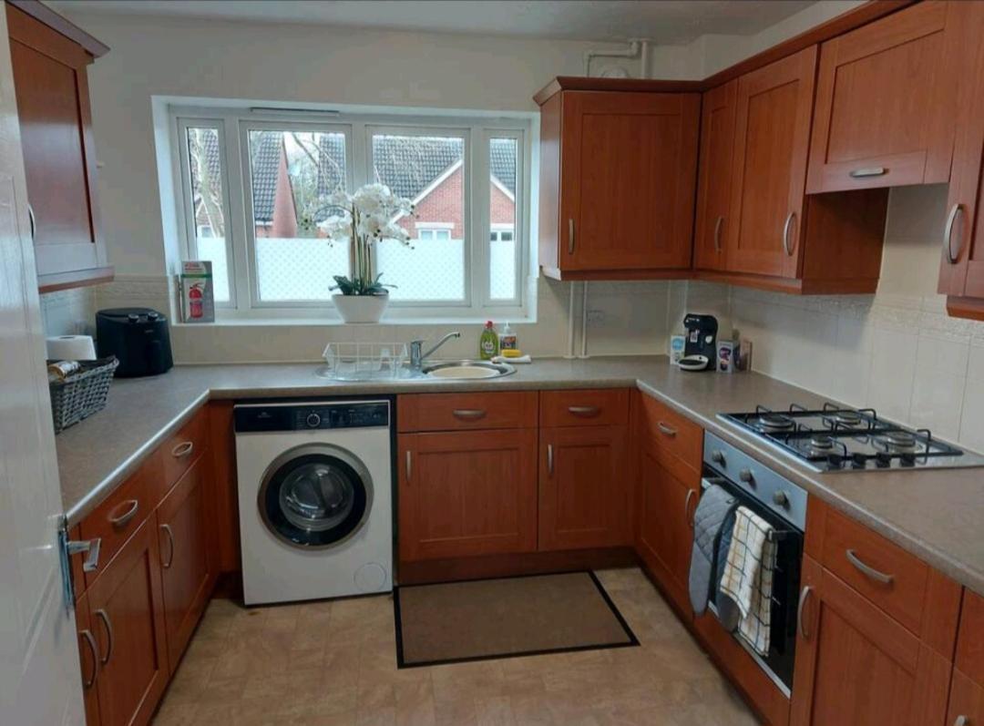 2 Bedroom Apartment Exhall Eksteriør bilde