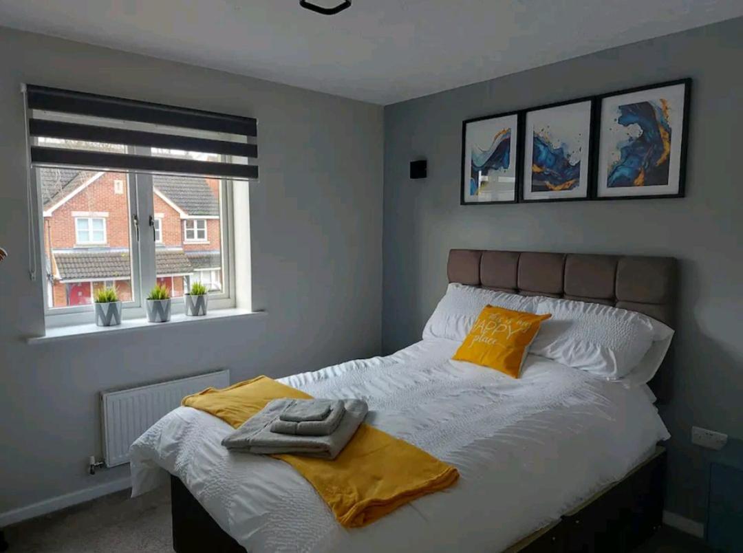 2 Bedroom Apartment Exhall Eksteriør bilde